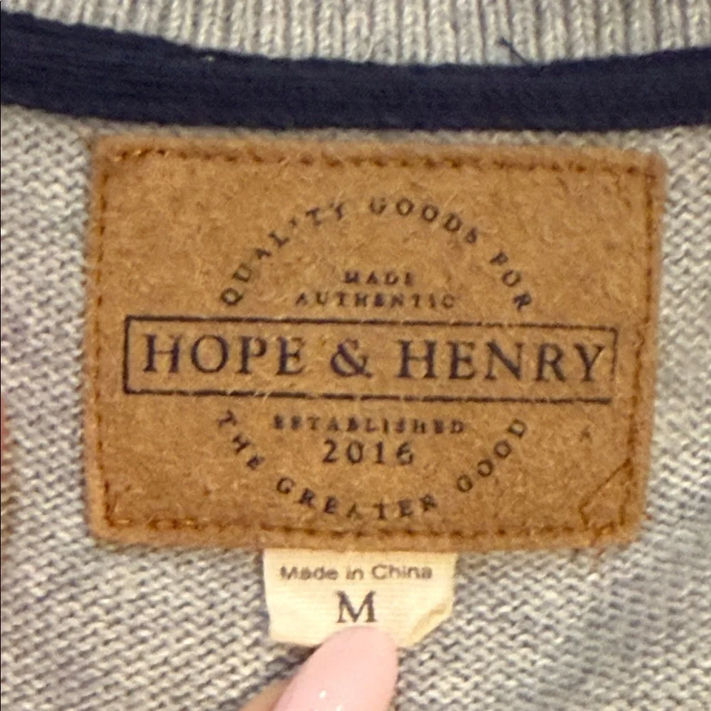 Hope & Henry Boys' Cardigan Sweater size medium - Picture 2 of 16